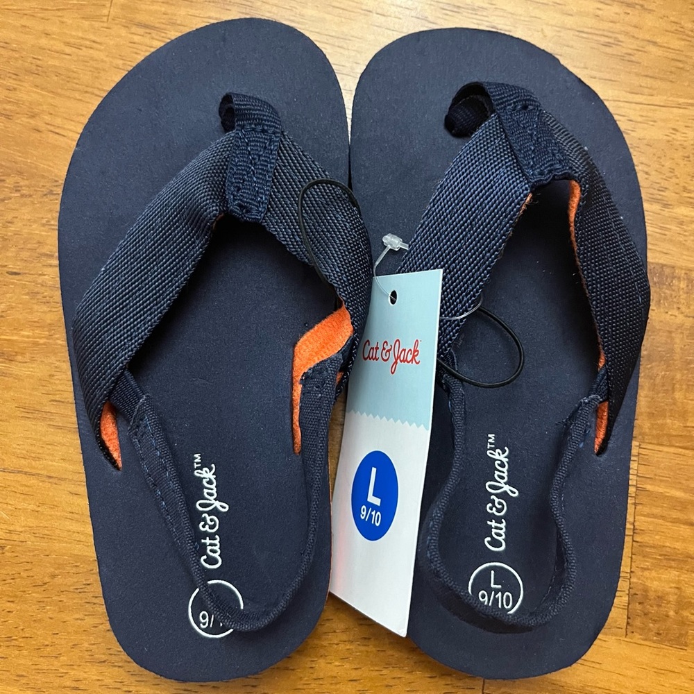 Cat & Jack Toddler Boys’ Slip-on Thong Sandal Size L 9/10, Navy Blue